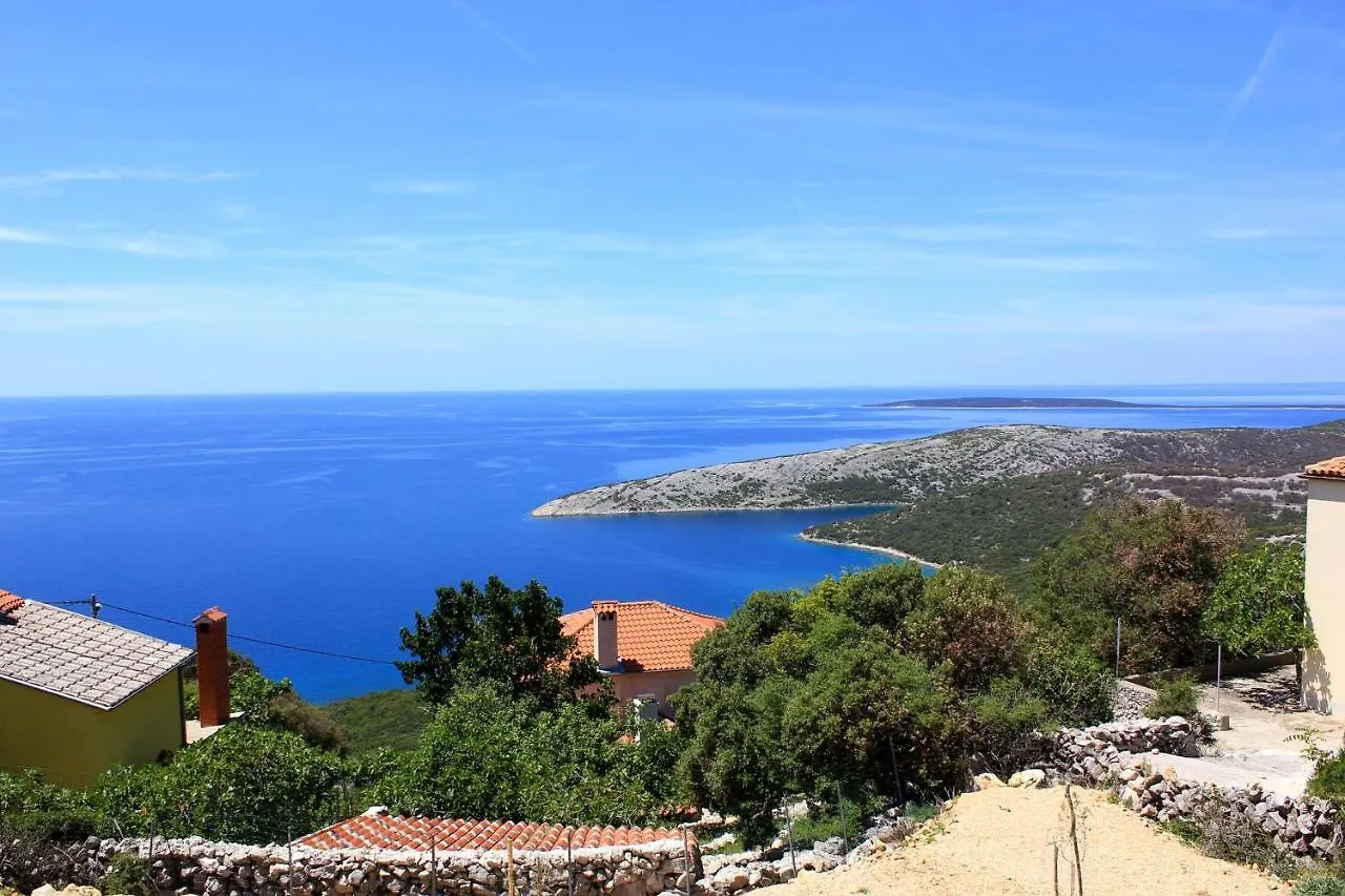 Holiday House With Wifi Ustrine, Cres - 8037 0*, Ustrine